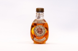 Leggi tutto: Vecchia Romagna / Distilleria: Buton